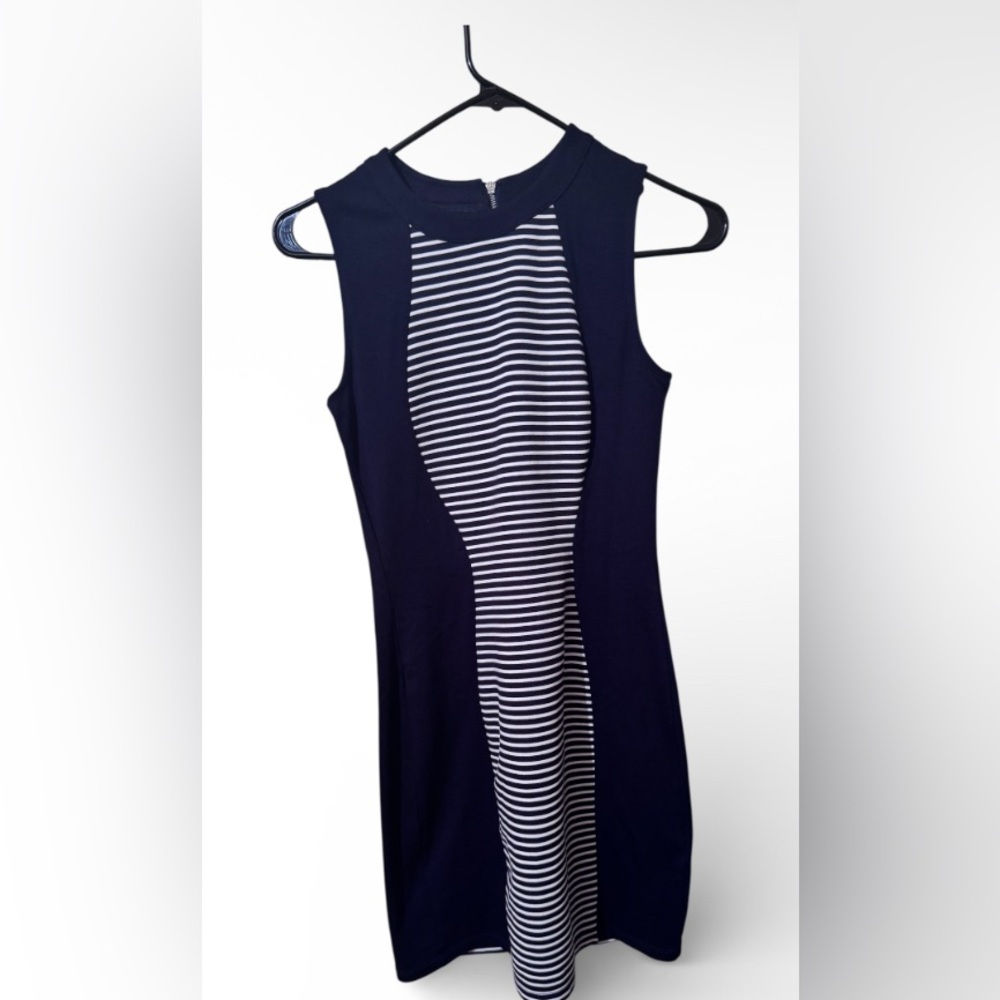 DIVIDED H&M Deep Blue Textured Garment